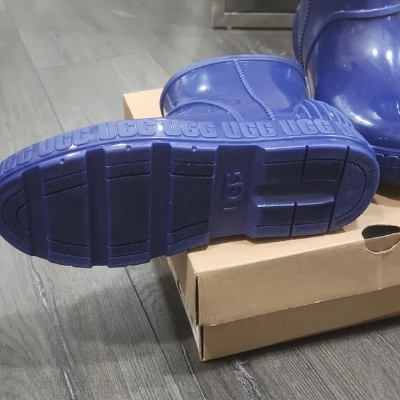 UGG Kids Blue Rain K Drizlita Boots Size